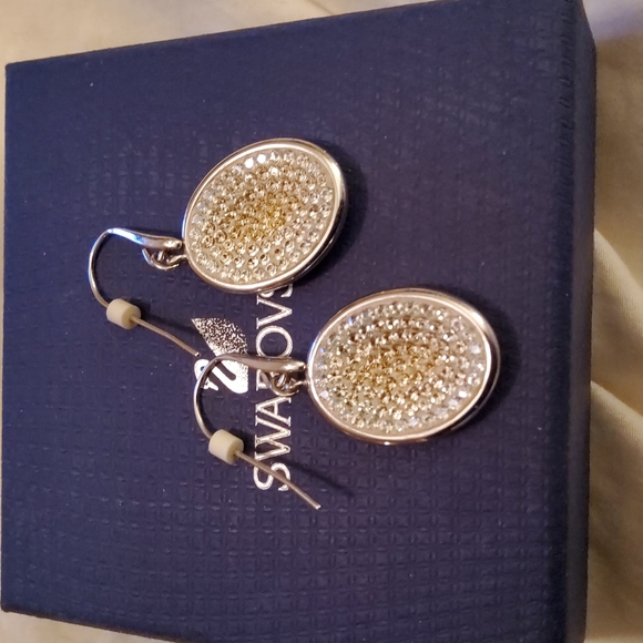 Swarovski Earrings  ! EUC!! - Picture 2 of 4